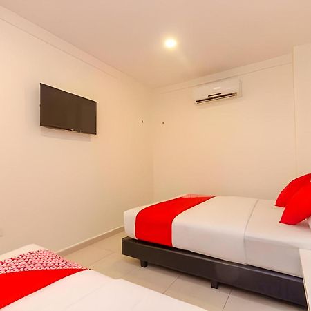 Skudai Hotel Екстериор снимка